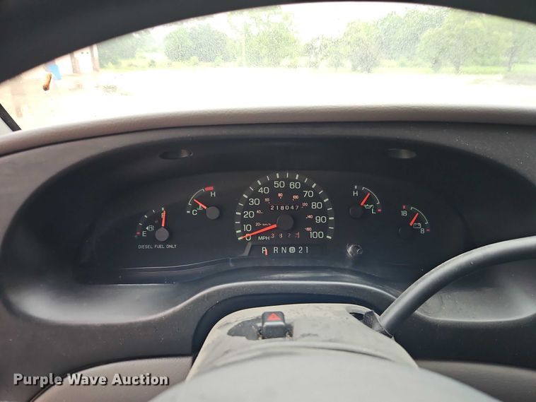 image for item EJ0071 1999 Ford E450 ambulance