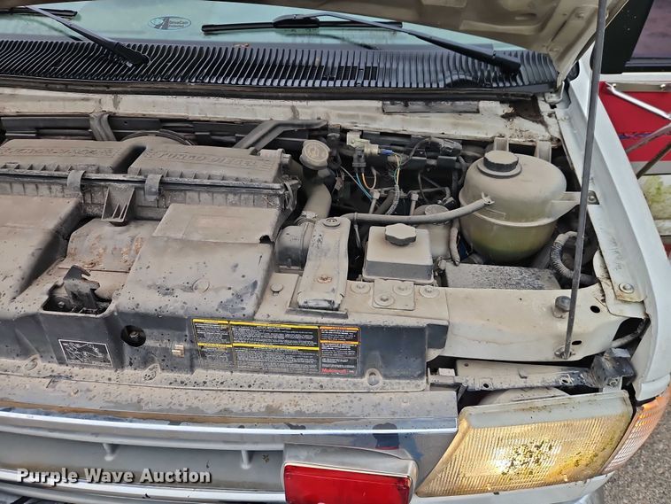 image for item EJ0071 1999 Ford E450 ambulance