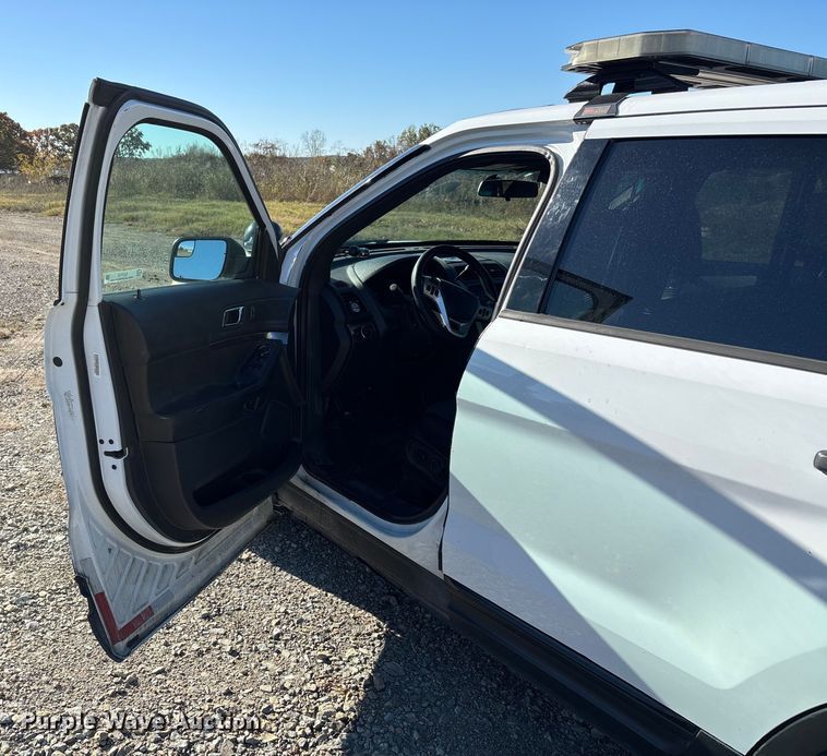 image for item EJ7715 2014 Ford Explorer Police Interceptor  SUV