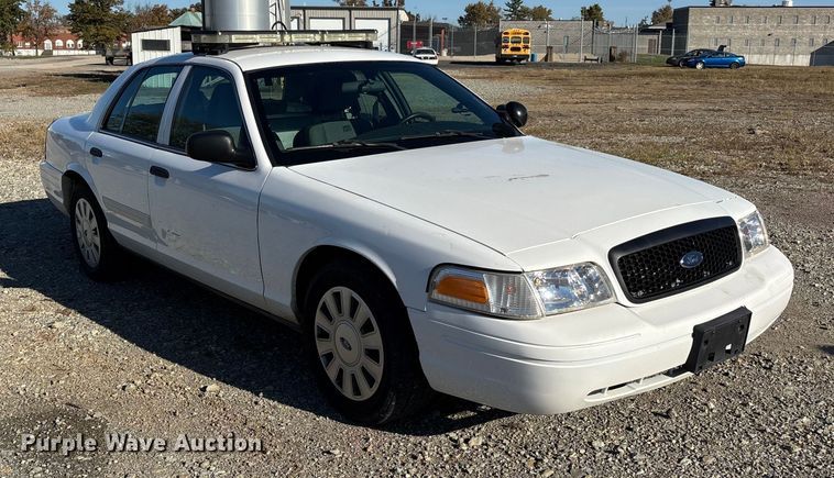 image for item EJ7716 2011 Ford Crown Victoria Police Interceptor 