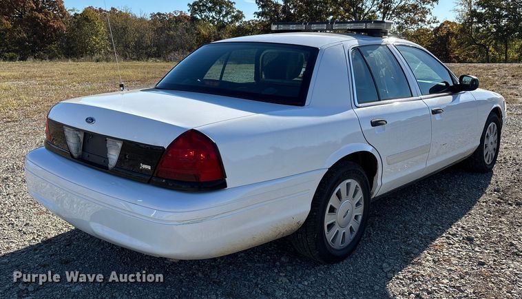 image for item EJ7716 2011 Ford Crown Victoria Police Interceptor 
