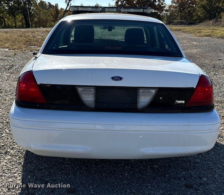 image for item EJ7716 2011 Ford Crown Victoria Police Interceptor 