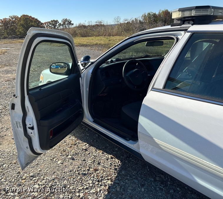 image for item EJ7716 2011 Ford Crown Victoria Police Interceptor 