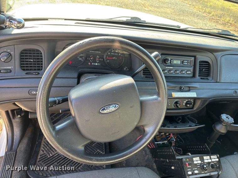 image for item EJ7716 2011 Ford Crown Victoria Police Interceptor 