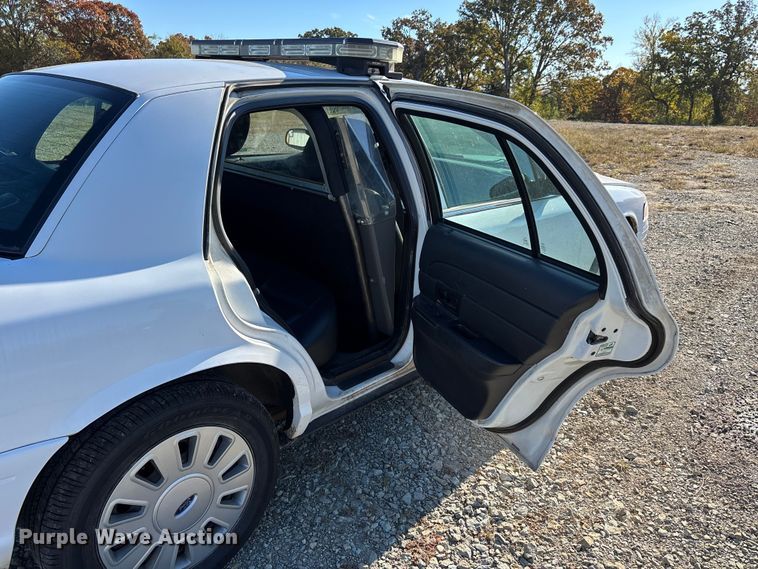 image for item EJ7716 2011 Ford Crown Victoria Police Interceptor 