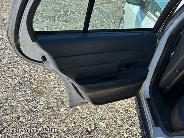 image for item EJ7716 2011 Ford Crown Victoria Police Interceptor 