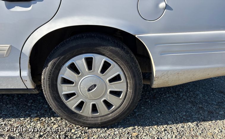 image for item EJ7716 2011 Ford Crown Victoria Police Interceptor 