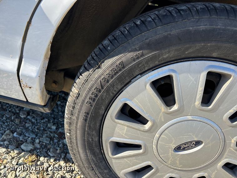 image for item EJ7716 2011 Ford Crown Victoria Police Interceptor 