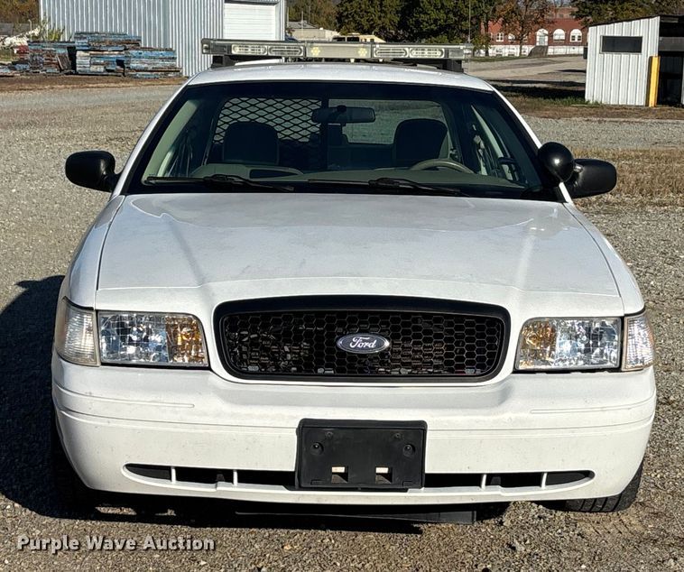 image for item EJ7717 2010 Ford Crown Victoria Police Interceptor 