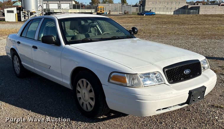 image for item EJ7717 2010 Ford Crown Victoria Police Interceptor 