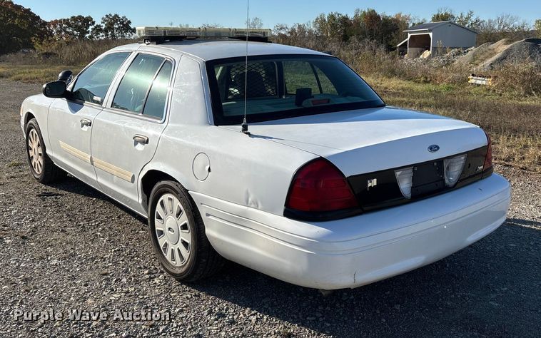 image for item EJ7717 2010 Ford Crown Victoria Police Interceptor 
