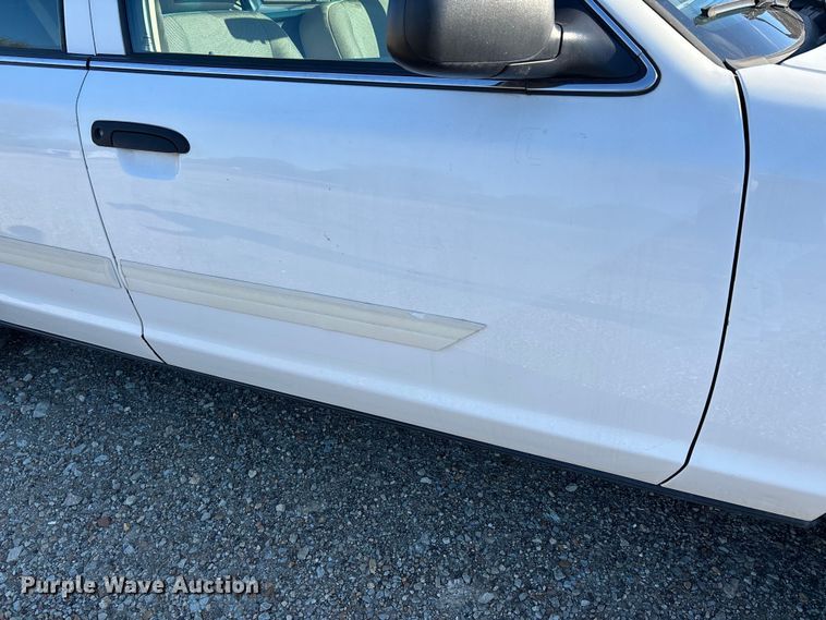 image for item EJ7717 2010 Ford Crown Victoria Police Interceptor 