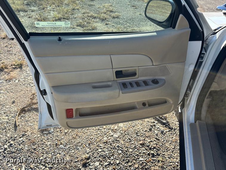 image for item EJ7717 2010 Ford Crown Victoria Police Interceptor 