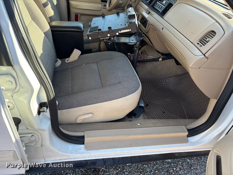 image for item EJ7717 2010 Ford Crown Victoria Police Interceptor 