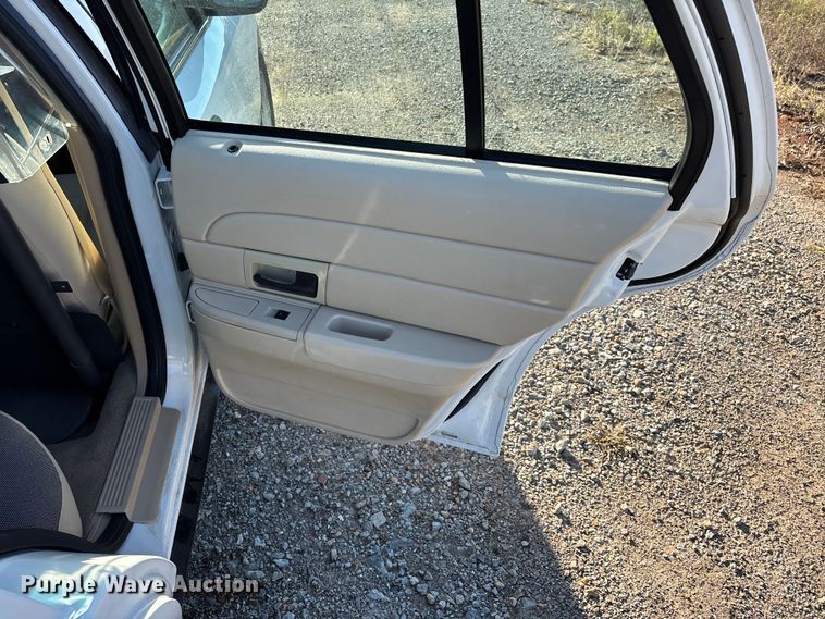 image for item EJ7717 2010 Ford Crown Victoria Police Interceptor 