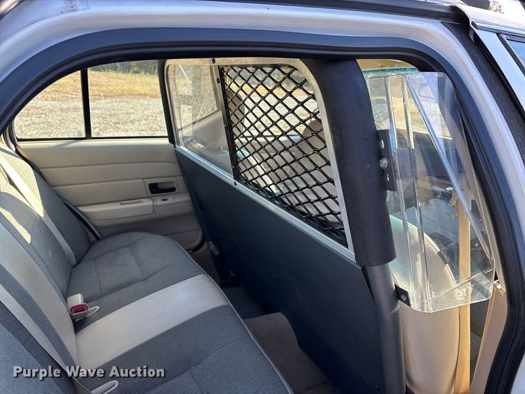 image for item EJ7717 2010 Ford Crown Victoria Police Interceptor 