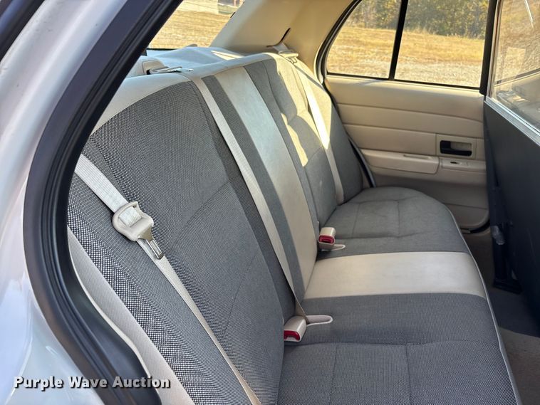 image for item EJ7717 2010 Ford Crown Victoria Police Interceptor 