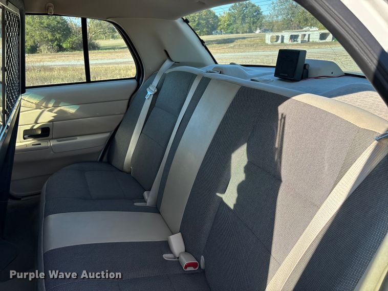 image for item EJ7717 2010 Ford Crown Victoria Police Interceptor 