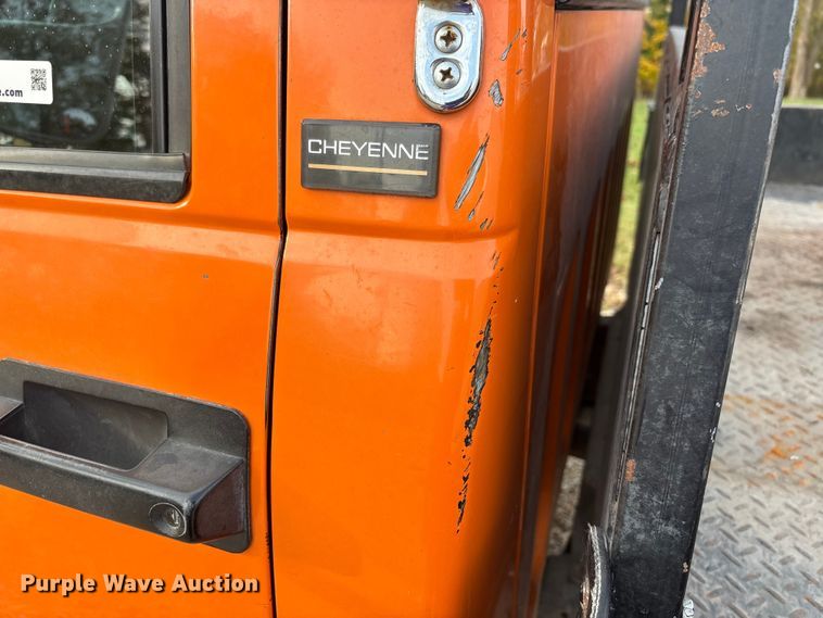 image for item EJ7749 1995 Chevrolet K3500 flatbed pickup truck