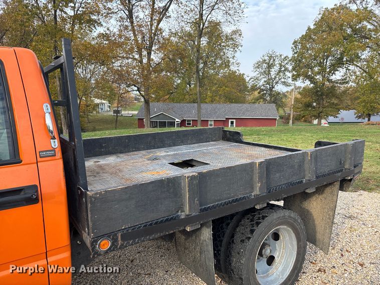 image for item EJ7749 1995 Chevrolet K3500 flatbed pickup truck