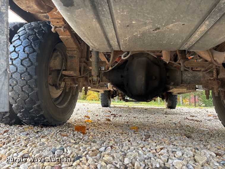 image for item EJ7749 1995 Chevrolet K3500 flatbed pickup truck