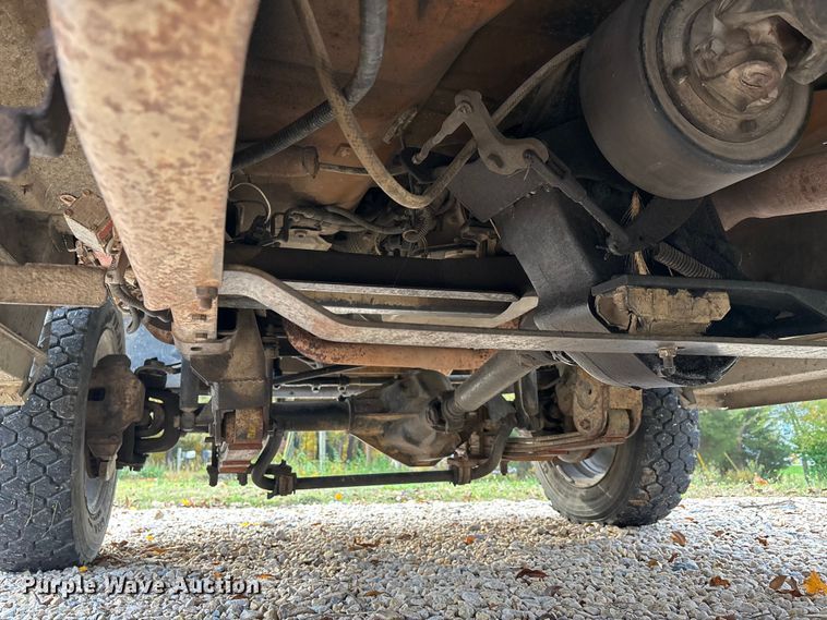 image for item EJ7749 1995 Chevrolet K3500 flatbed pickup truck