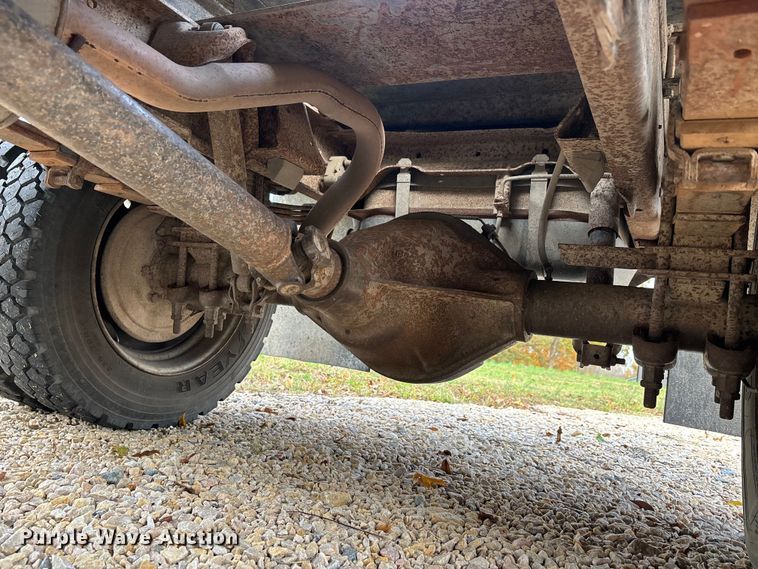 image for item EJ7749 1995 Chevrolet K3500 flatbed pickup truck