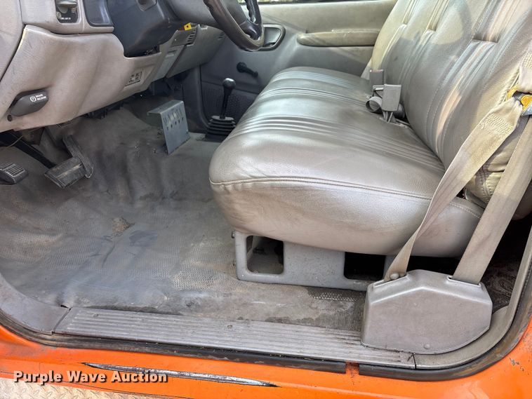 image for item EJ7749 1995 Chevrolet K3500 flatbed pickup truck