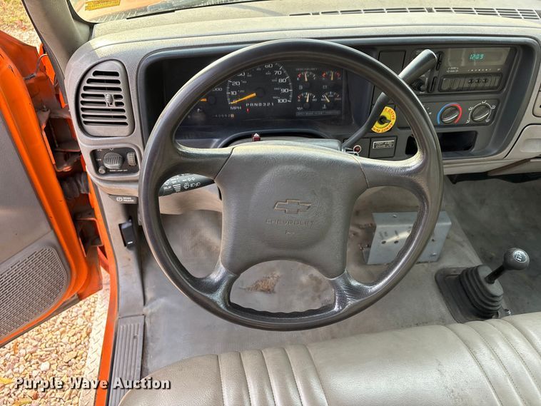 image for item EJ7749 1995 Chevrolet K3500 flatbed pickup truck