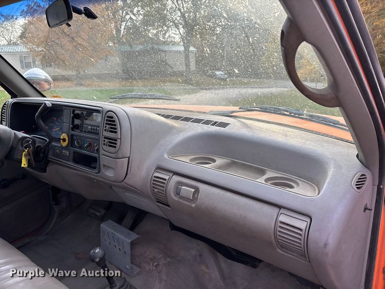 image for item EJ7749 1995 Chevrolet K3500 flatbed pickup truck