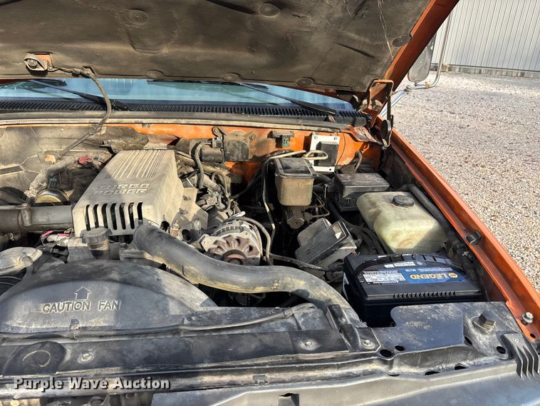 image for item EJ7749 1995 Chevrolet K3500 flatbed pickup truck