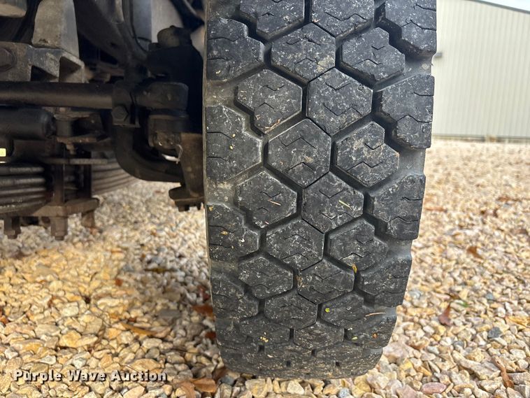 image for item EJ7749 1995 Chevrolet K3500 flatbed pickup truck