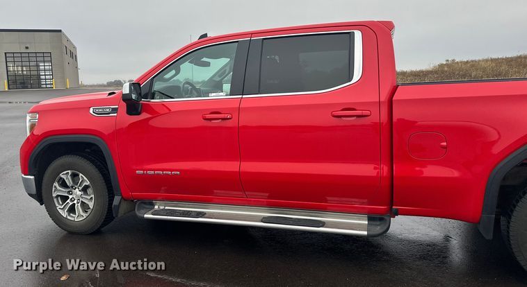 image for item EL0073 2021 GMC Sierra 1500 Crew Cab pickup truck