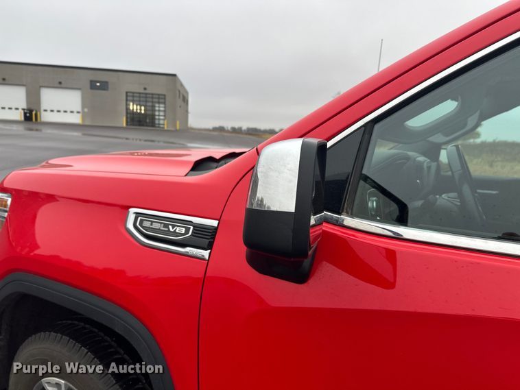 image for item EL0073 2021 GMC Sierra 1500 Crew Cab pickup truck