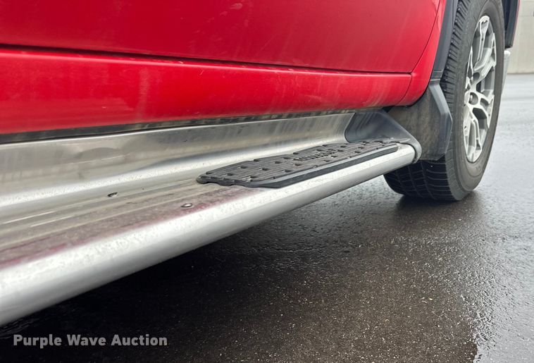 image for item EL0073 2021 GMC Sierra 1500 Crew Cab pickup truck