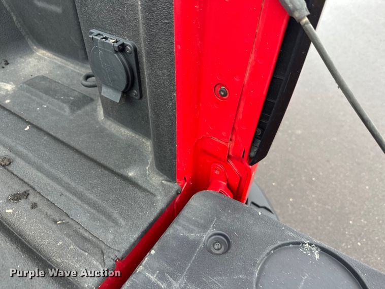 image for item EL0073 2021 GMC Sierra 1500 Crew Cab pickup truck