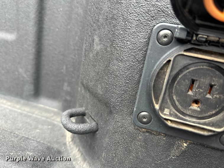 image for item EL0073 2021 GMC Sierra 1500 Crew Cab pickup truck