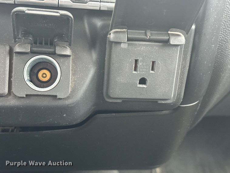 image for item EL0073 2021 GMC Sierra 1500 Crew Cab pickup truck