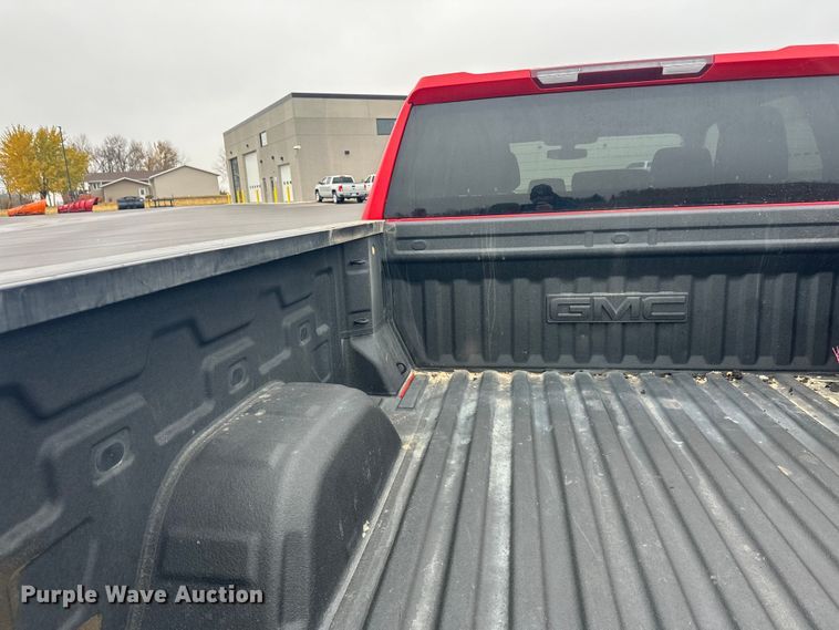 image for item EL0073 2021 GMC Sierra 1500 Crew Cab pickup truck