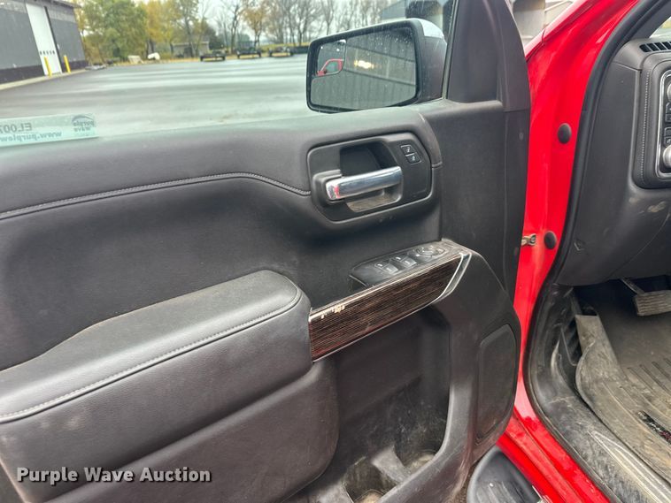 image for item EL0073 2021 GMC Sierra 1500 Crew Cab pickup truck