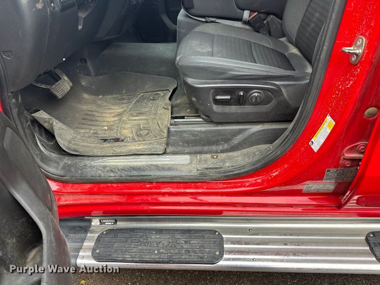 image for item EL0073 2021 GMC Sierra 1500 Crew Cab pickup truck