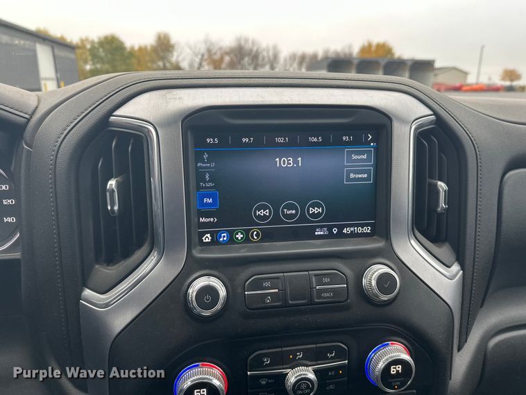 image for item EL0073 2021 GMC Sierra 1500 Crew Cab pickup truck