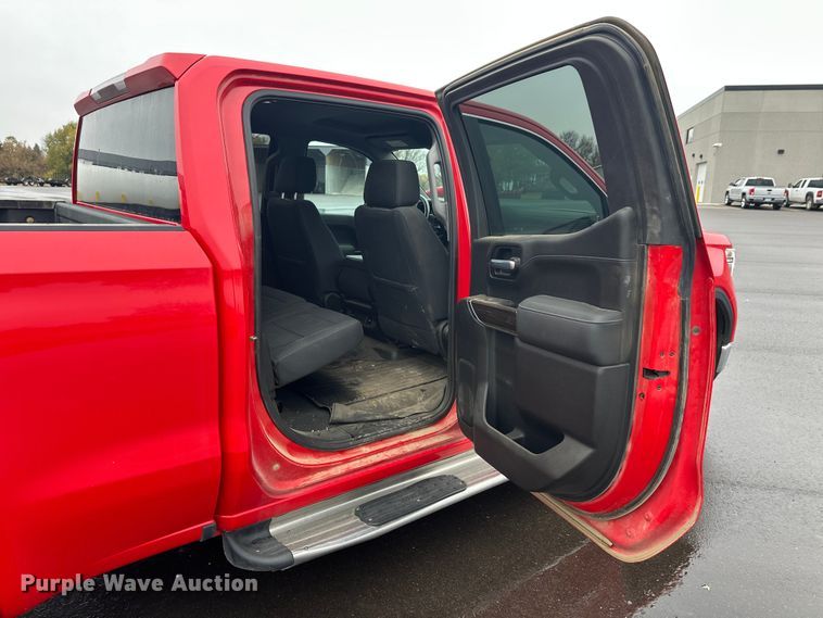 image for item EL0073 2021 GMC Sierra 1500 Crew Cab pickup truck