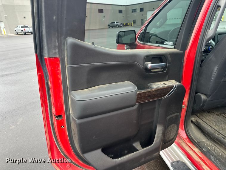 image for item EL0073 2021 GMC Sierra 1500 Crew Cab pickup truck