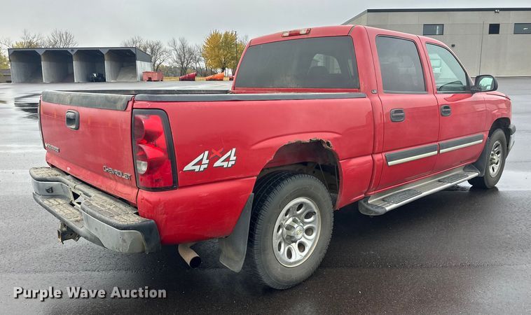 image for item EL0074 2005 Chevrolet Silverado 1500 Crew Cab pickup truck