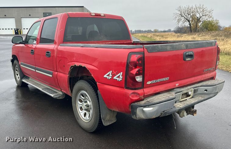 image for item EL0074 2005 Chevrolet Silverado 1500 Crew Cab pickup truck