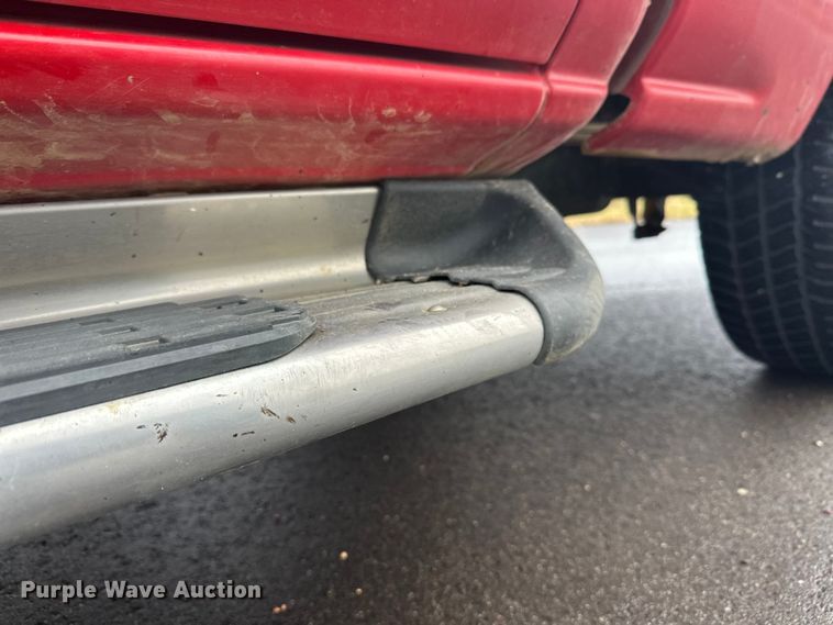 image for item EL0074 2005 Chevrolet Silverado 1500 Crew Cab pickup truck