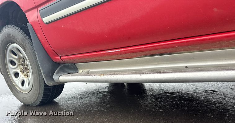 image for item EL0074 2005 Chevrolet Silverado 1500 Crew Cab pickup truck