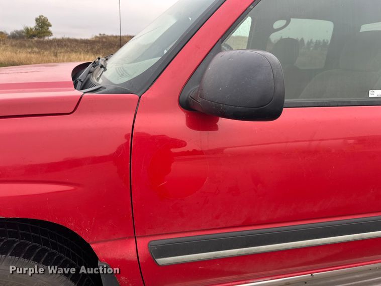 image for item EL0074 2005 Chevrolet Silverado 1500 Crew Cab pickup truck