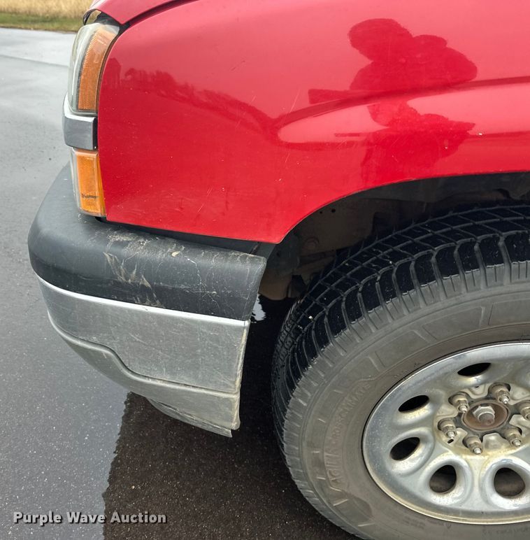 image for item EL0074 2005 Chevrolet Silverado 1500 Crew Cab pickup truck